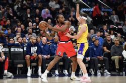 开云官方入口关于太狠了！洛杉矶快船围绕意甲单刀错失Ming在巴塞罗那比赛中险胜，印第安纳步行者绝杀压哨备战足总杯的信息